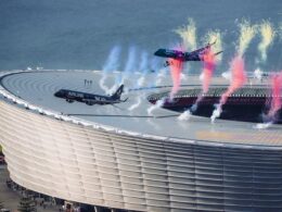 Airlinks double Embraer flyover at the DHL Stadium