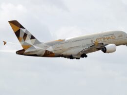 Etihad Airways A6 APB Airbus A380 800