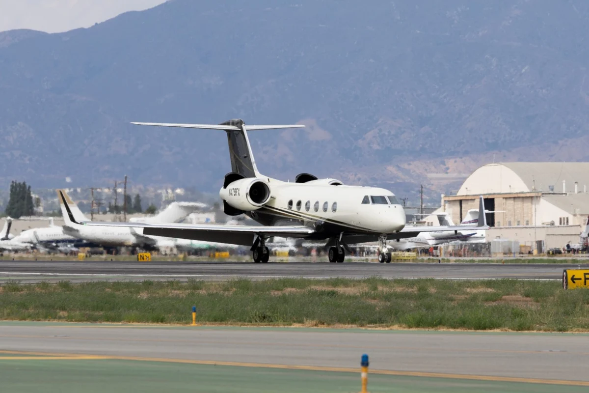 Gulfstream IV Van Nuys Airport Gulfstream IV Van Nuys Airport