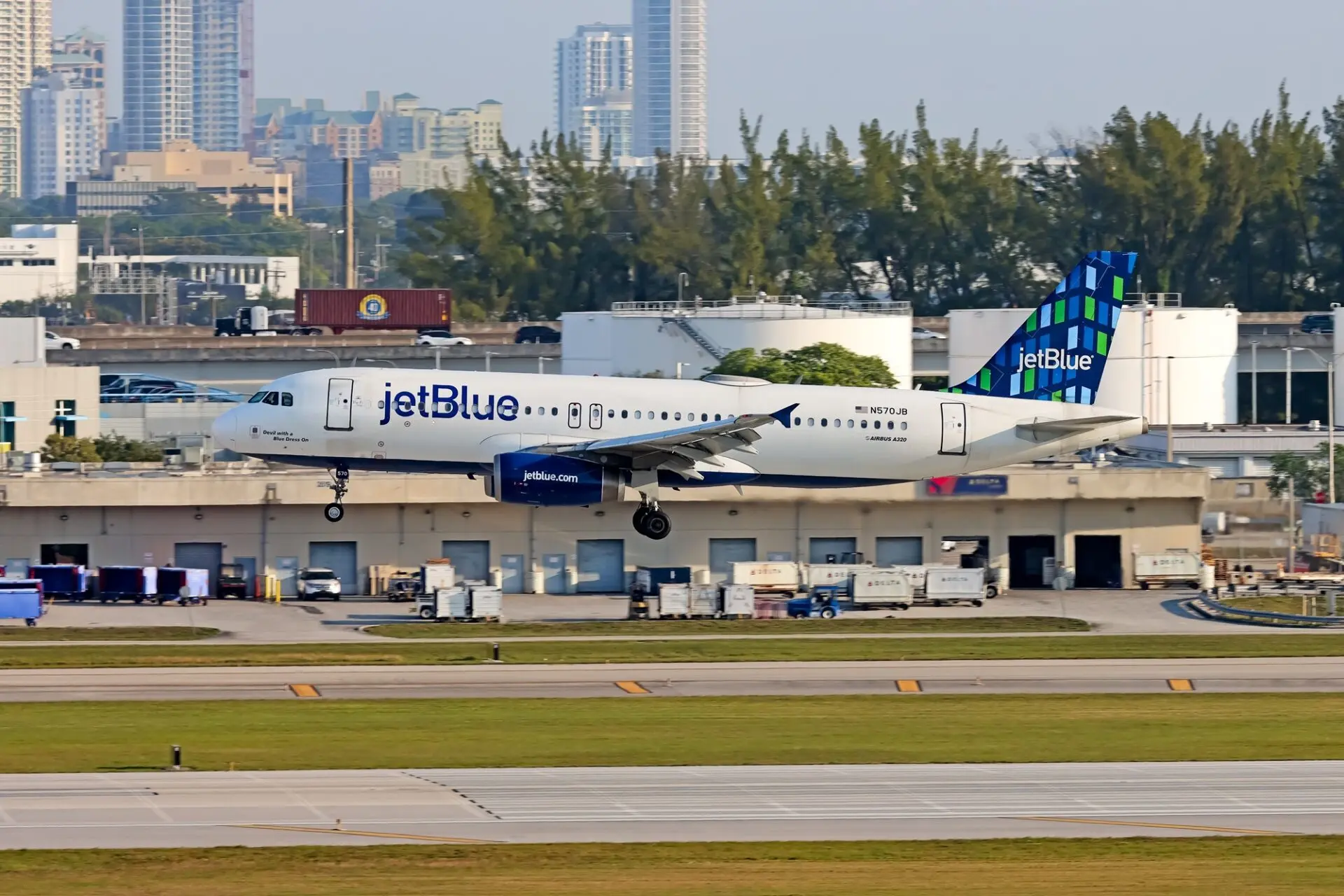 JetBlue Airbus A320 232 N570JB Fort Lauderdale Hollywood International Airport