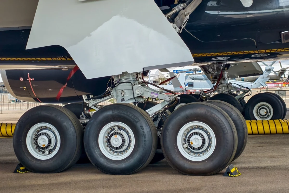 Main landing gear of an Airbus A350 1000 Main landing gear of an Airbus A350 1000