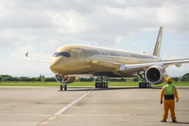 Starlux Airbus A350 1000