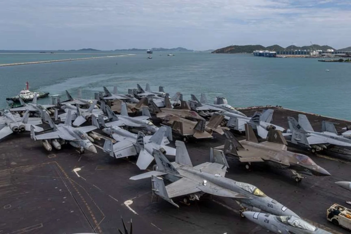 USS Abraham Lincoln aircraft carrier USS Abraham Lincoln aircraft carrier