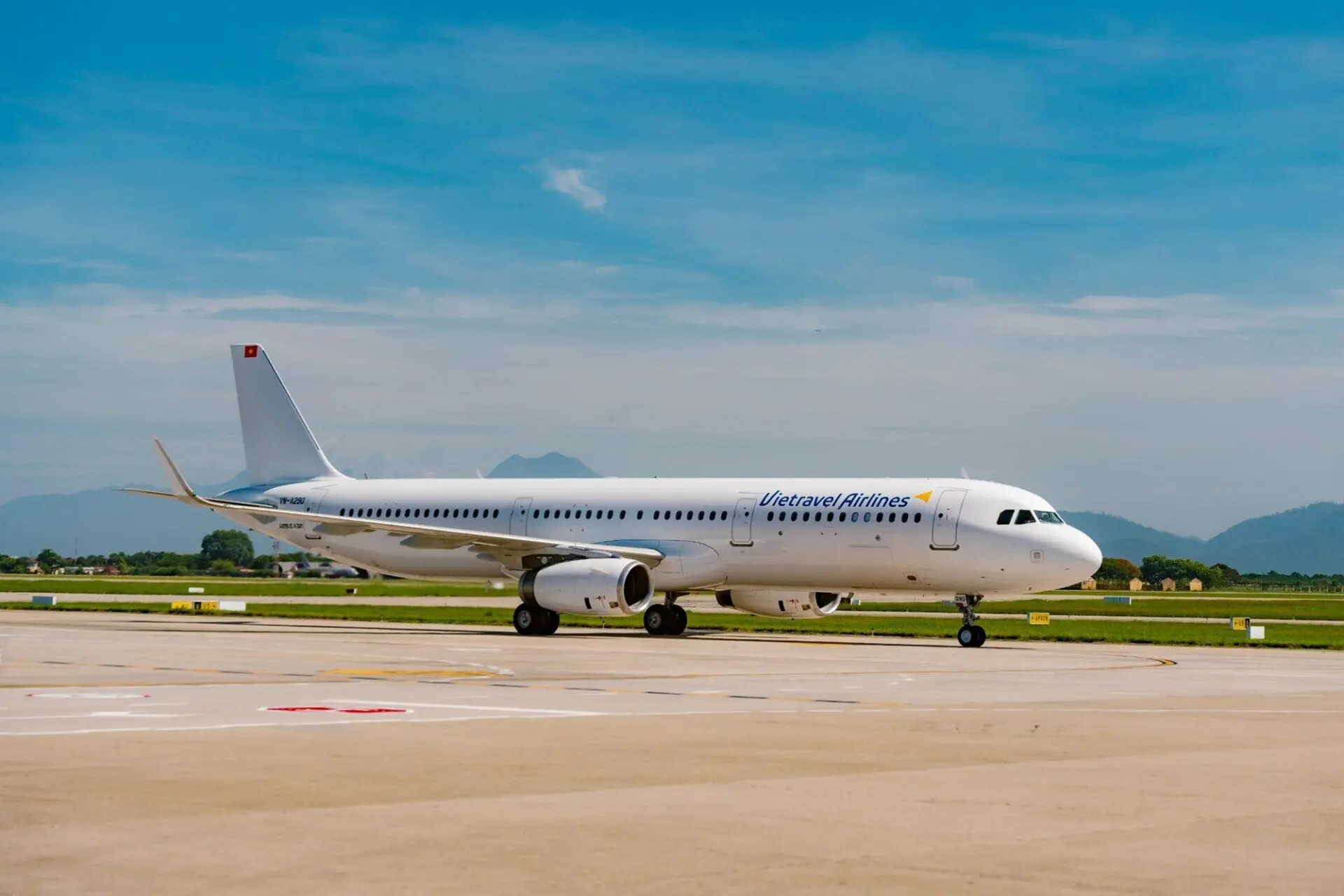 Vietravel Airlines Airbus A321 200 VN A290