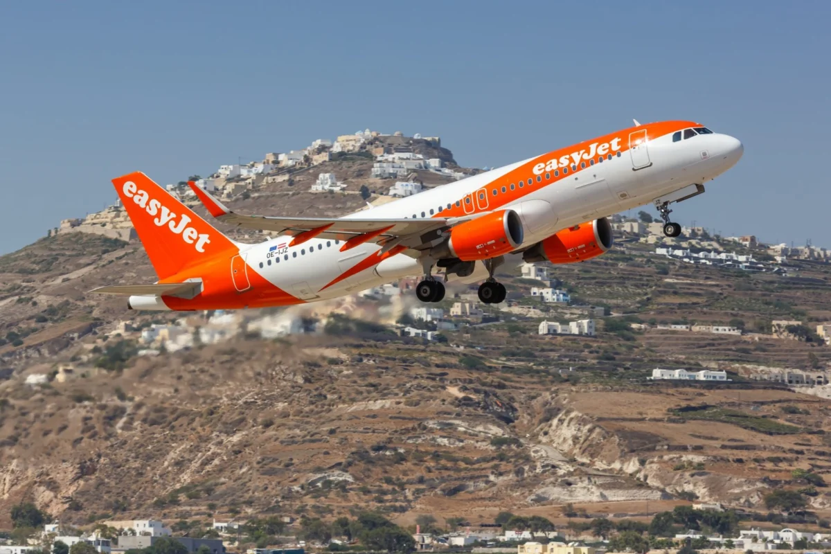 easyJet OE IJZ Airbus A320 easyJet OE IJZ Airbus A320