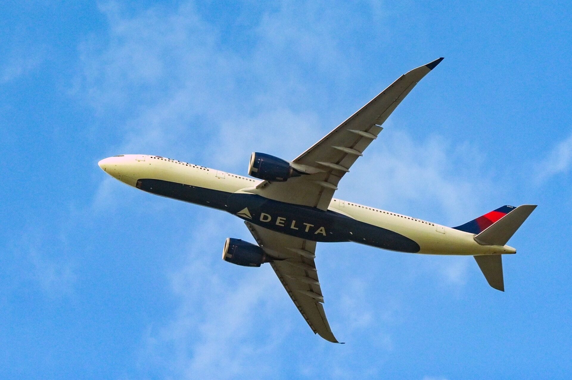 Delta A330neo isolated at Ben Gurion Airport after bomb threat report