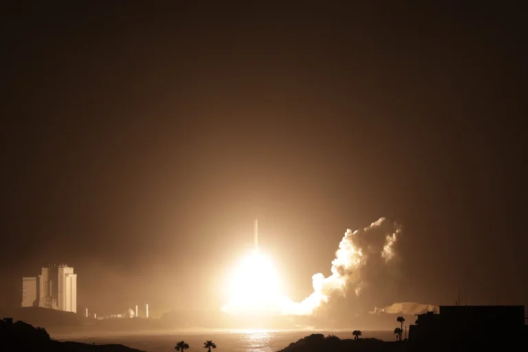 Japans H3 rocket lifts off from Tanegashima Space Center on October 20 2026 carrying the MMX spacecraft toward Mars