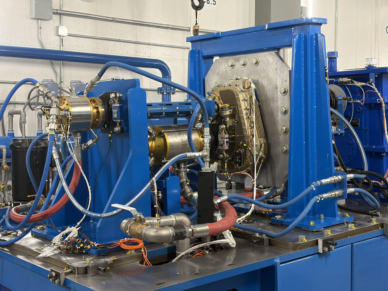 Two Bell Shape Bell MV-75 Cheyenne nacelles complete, gearbox tests begin