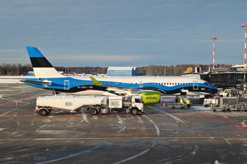 airBaltic A220 300 YL CSJ airBaltic A220 300 YL CSJ