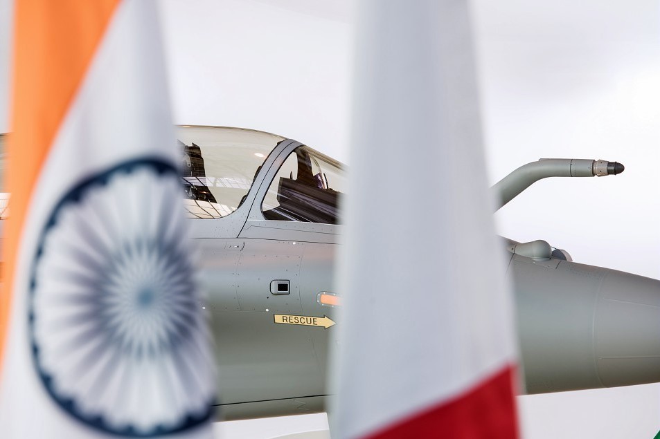 A Dassault Rafale fighter with a flag of India A Dassault Rafale fighter jet during the first delivry to Indias government