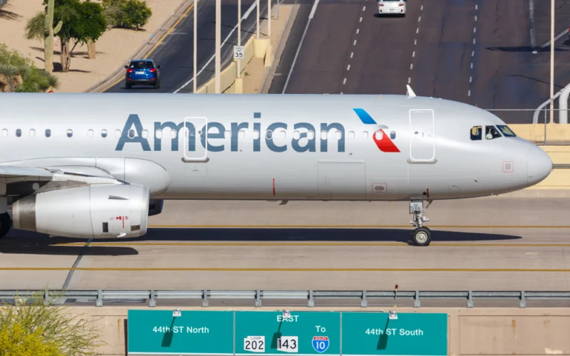 Phoenix,,Arizona,,April,8,,2019:,American,Airlines,Airbus,A321