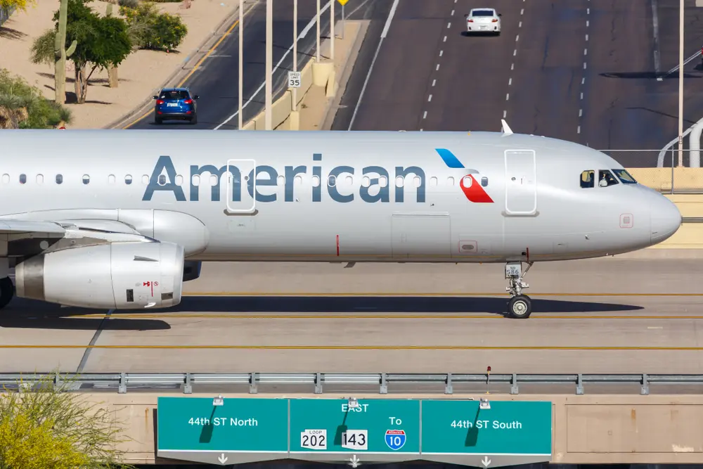 PhoenixArizonaApril82019AmericanAirlinesAirbusA321 Phoenix,,Arizona,,April,8,,2019:,American,Airlines,Airbus,A321