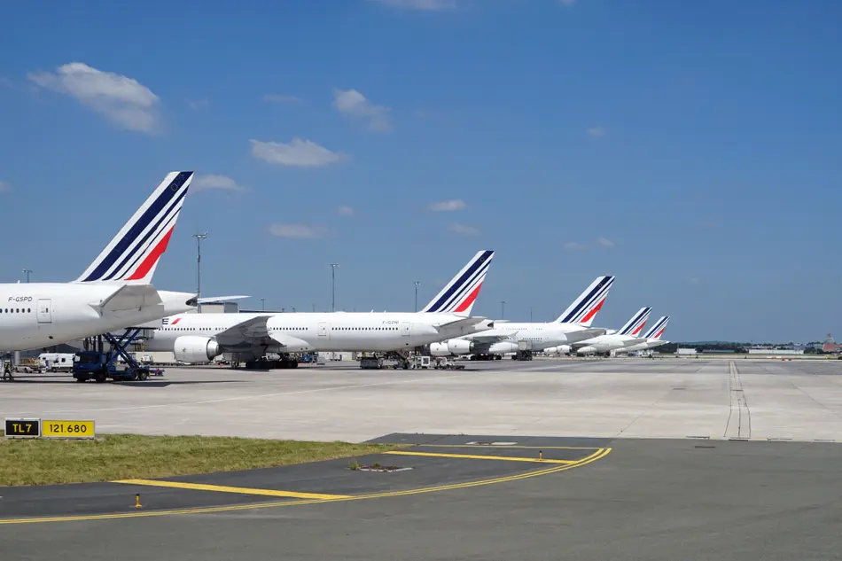 Air France tails Air France tails
