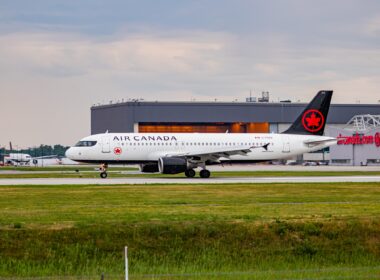 Air Canada A320-200 Landing at Montreal's international Airport