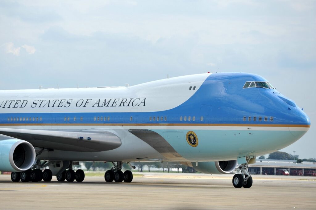 Pentagon is looking into why some Boeing employees had expired security credentials to work on Air Force One jets