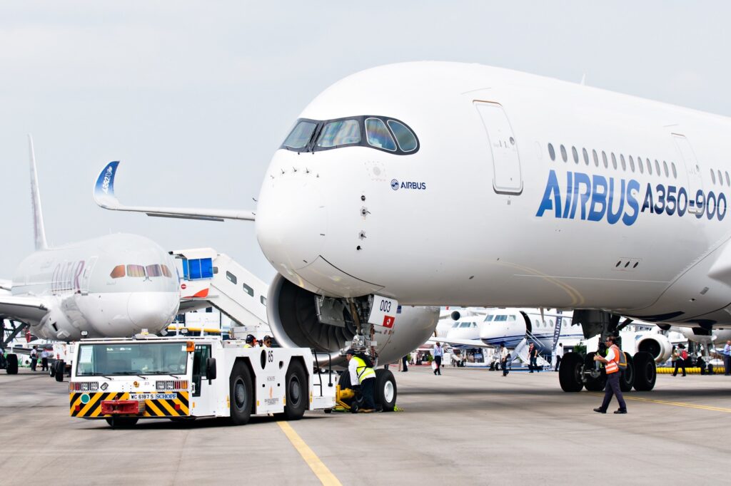 Airbus and Boeing each split a win against each other in May 2023