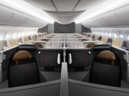American Airlines Flagship Suite Preferred seat Boeing 787-9 777-300