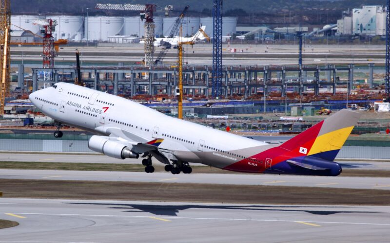 Asiana Airlines Boeing 747-400 HL7428