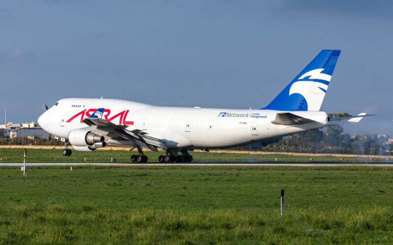 Astral (Air Atlanta Icelandic) Boeing 747-412 (Reg TF-AMA) landing
