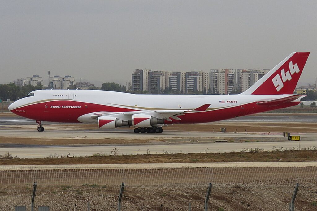 Boeing 747 Supertanque