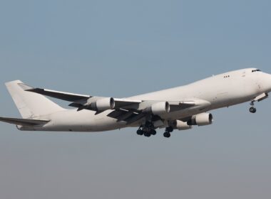 FAA addressed unsafe conditions of the Boeing 747's wings and landing gear