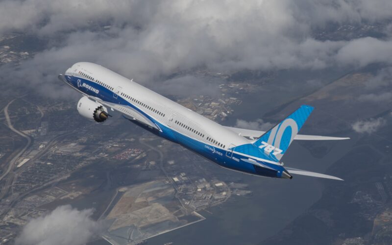 Boeing 787-10 Dreamliner.