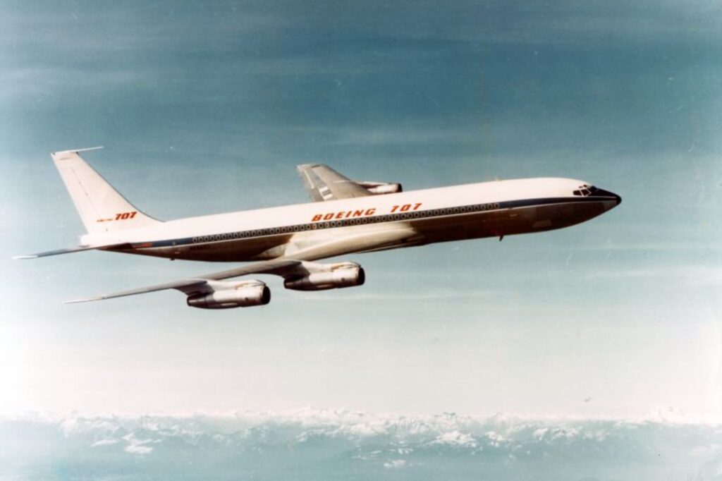 Boeing company Boeing 707 N761PA
