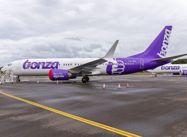Bonza_Airlines_(VH-UKH)_Boeing_737_MAX_8_parked_at_Sunshine_Coast_Airport