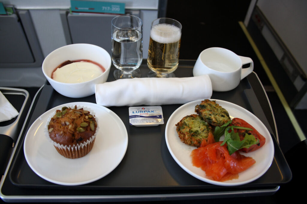 Breakfast is served in Qantas' new QantasLink Boeing 717 business class