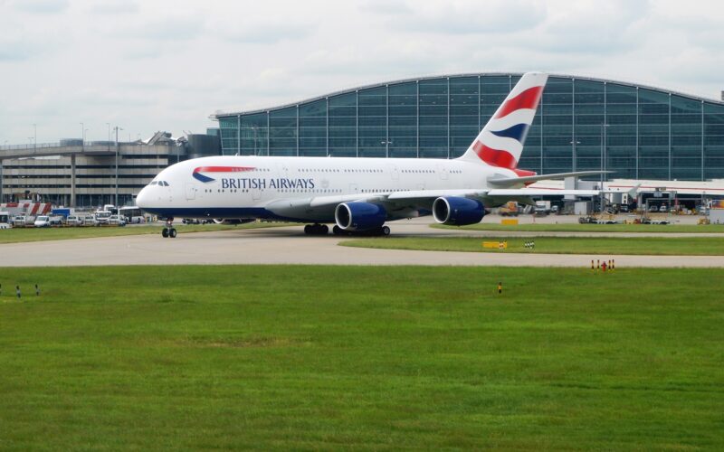 British Airways has clarified the new social media rules for its flight crews and employees