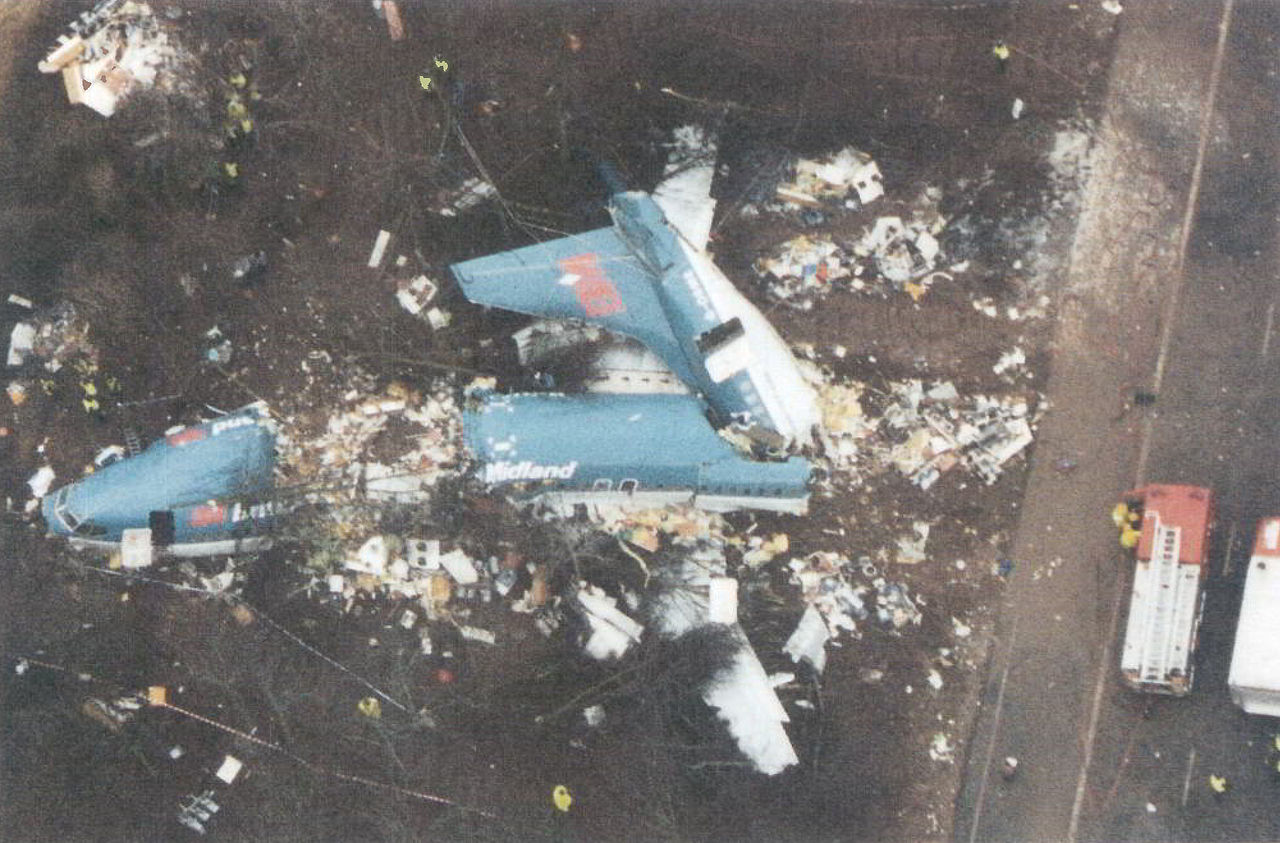 The British Midland Boeing 737-400 Kegworth air disaster