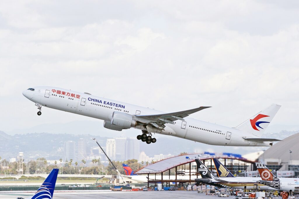 Chinese airlines which were recently granted to operate more flights to the US are avoiding Russian airspace