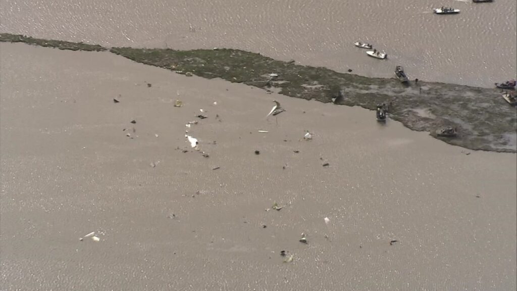 DebrisoftheAtlasAirFlight3591Crash.jpg AeroTime