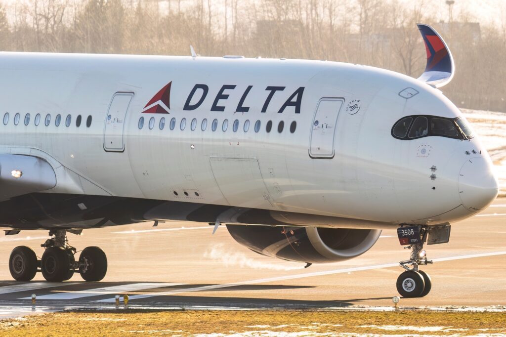 Delta Air Lines pilots requested a deviation from a typical approaching before encountering heavy turbulence