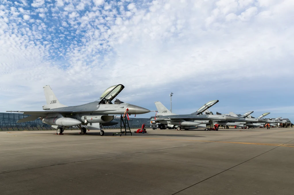 Dutch F 16 fighters in Romania Dutch F-16 fighters in Romania