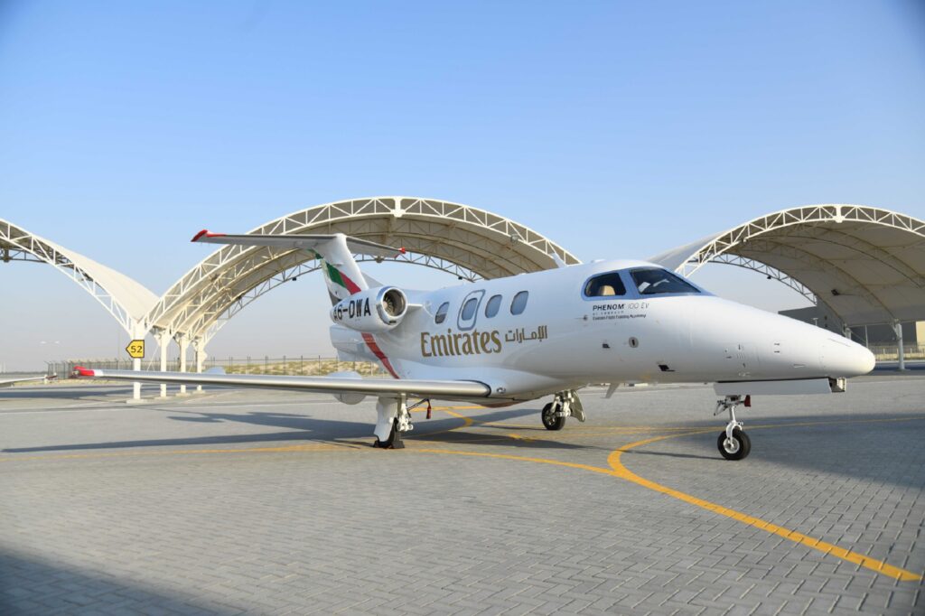 Emirates Embraer Phenom 100 Emirates Embraer Phenom 100