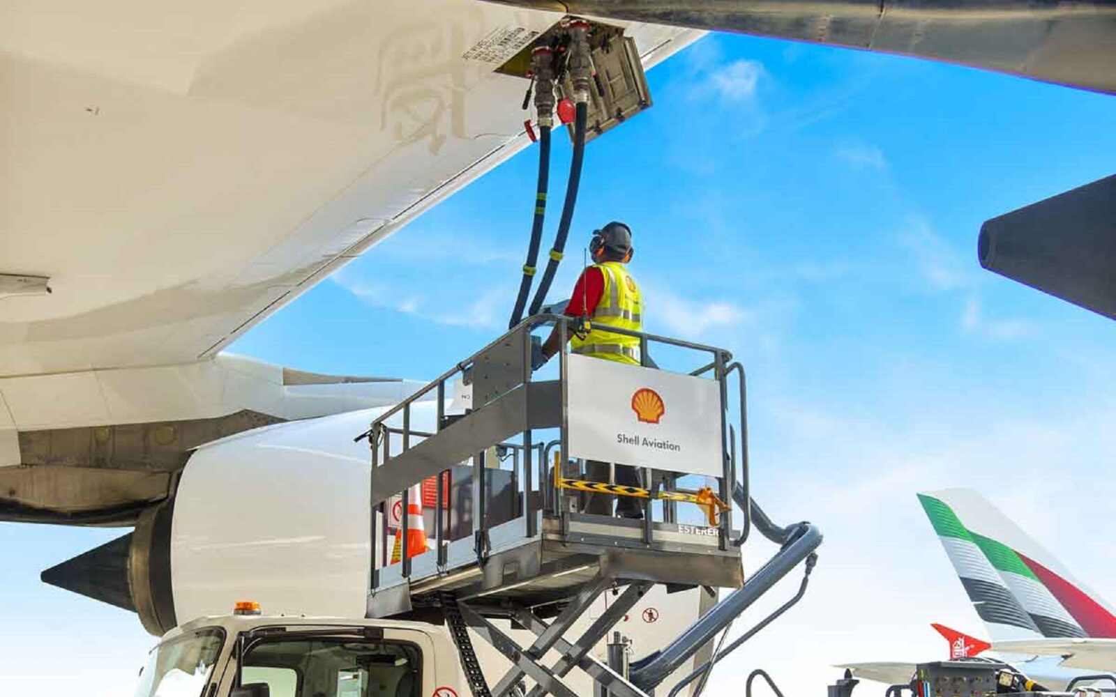 Emirates’ first aircraft depart Dubai powered by Shell SAF