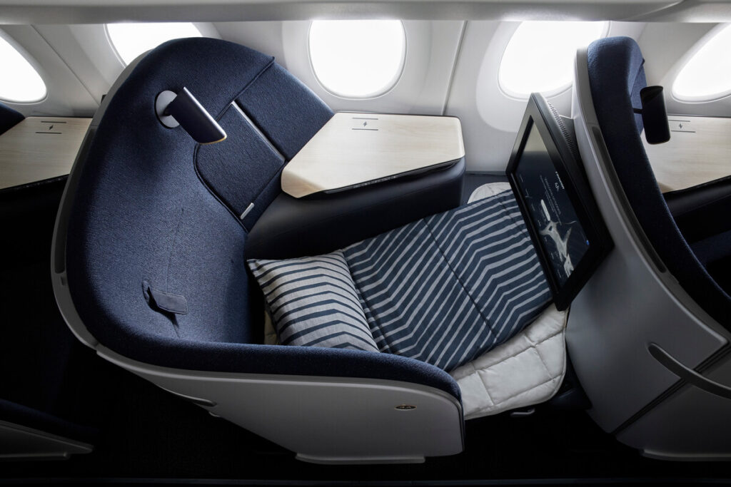 Finnair Airlounge business class seat