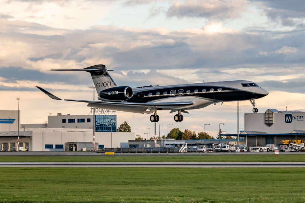 2022 New Gulfstream G700 evening landing at Prague Airport
