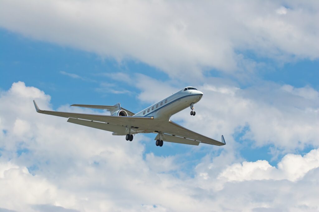 A Gulfstream V carried five American citizens from Qatar to the US following their release from Iran