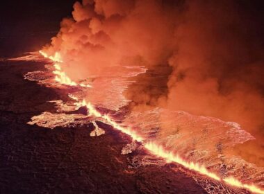 Iceland volcano erupt