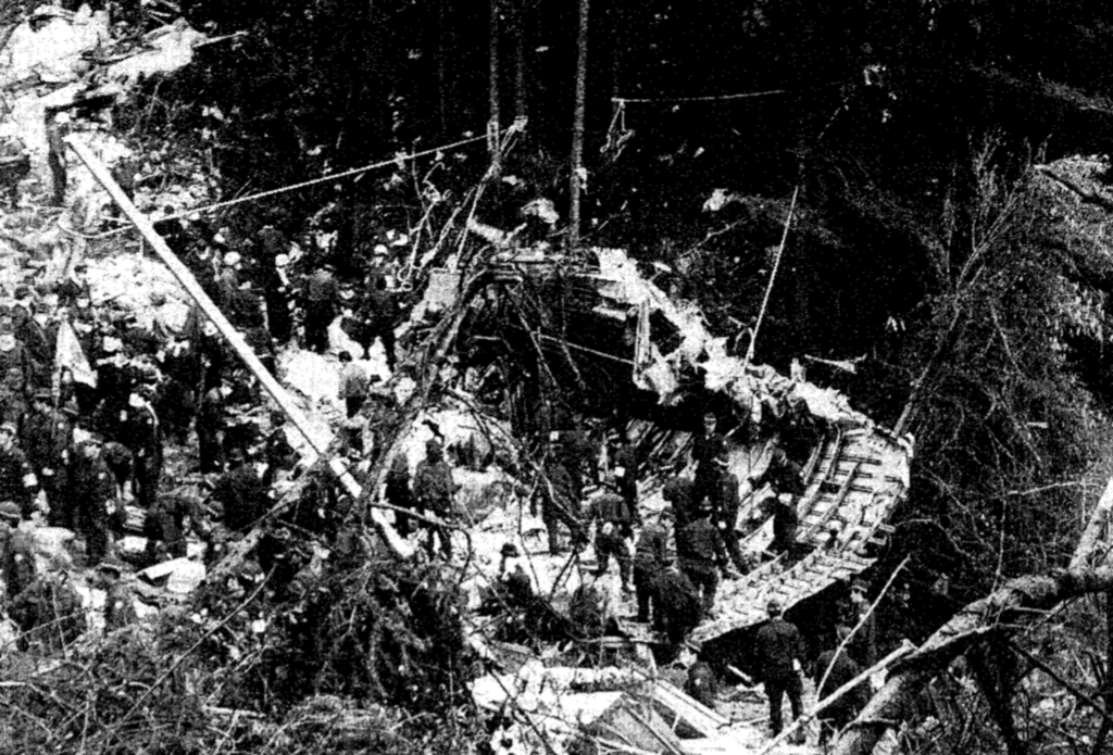 Debris of aft fuselage