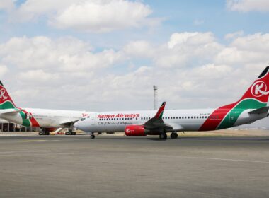 Kenya Airways Boeing 737-800 5Y-KYD, Boeing 777-300ER 5Y0KZZ