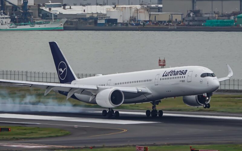 Lufthansa is potentially acquiring six Airbus A350-900s previously operated by other carriers