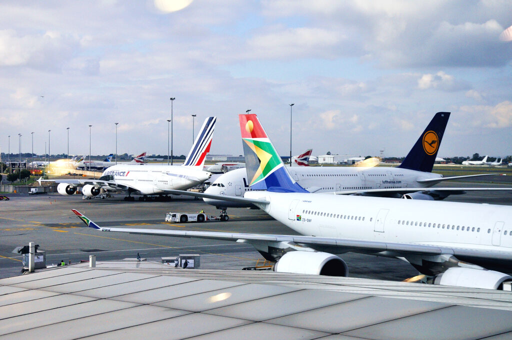 OR Tambo International Airport international airlines Lufthansa Air France A380 South African Airways A340
