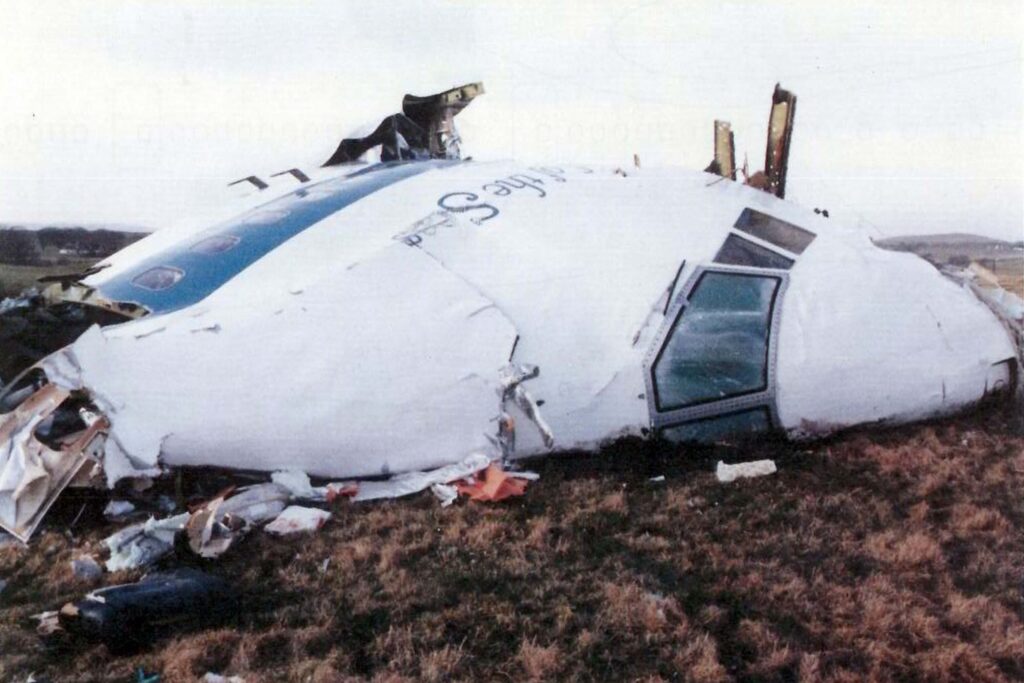 Pan_Am_Flight_103._Crashed_Lockerbie,_Scotland,_21_December_1988 (1)