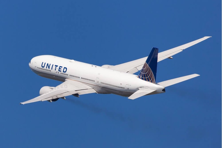 United  Boeing 777-200