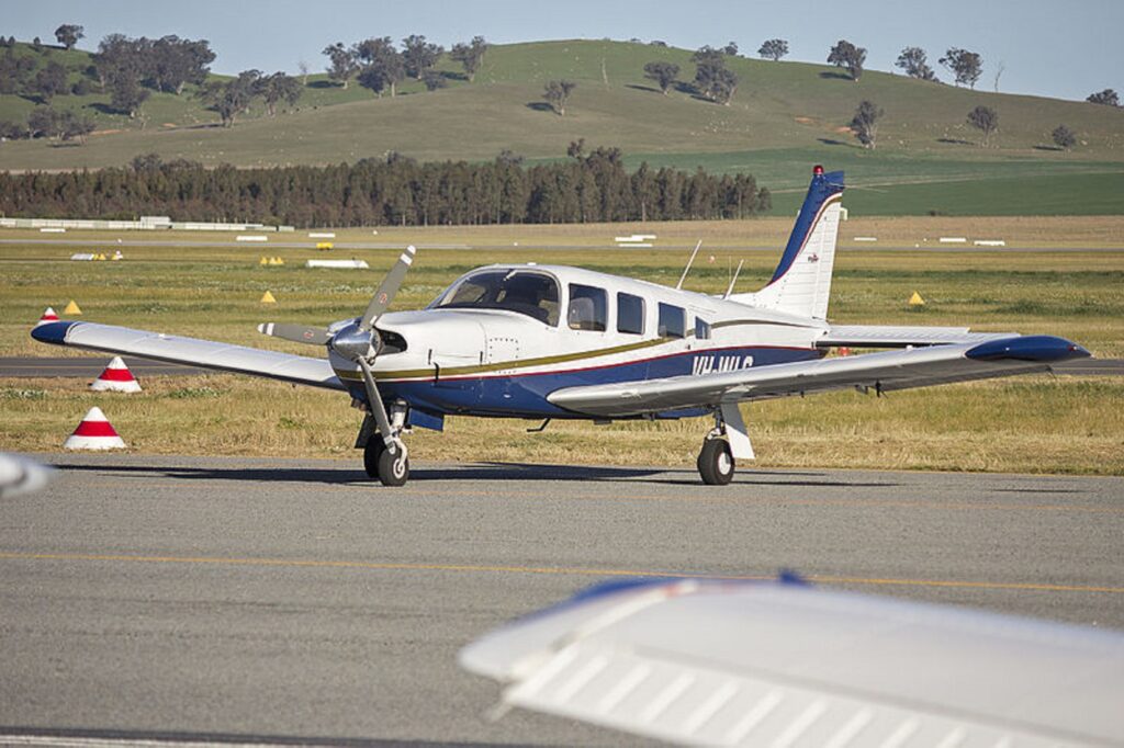 Piper PA-32R-300 at Wagga Wagga Airport