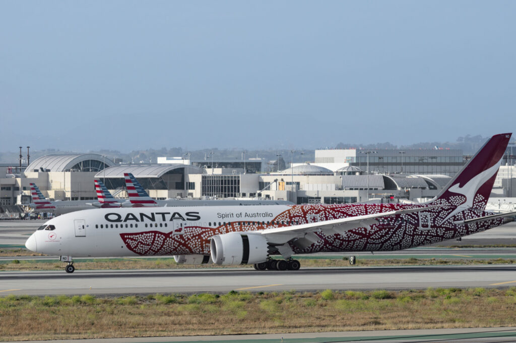Qantas Boeing 787-9
