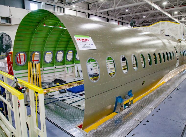 Airbus A220 - AeroTime